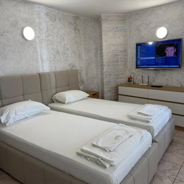 PT Studio, hotel di Pomorie