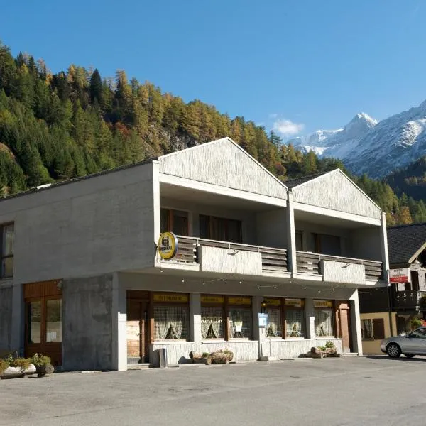Auberge des Charmettes, hotel v destinaci Bourg-Saint-Pierre