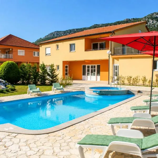 Holiday Home Nadalina, hotel en Vrgorac