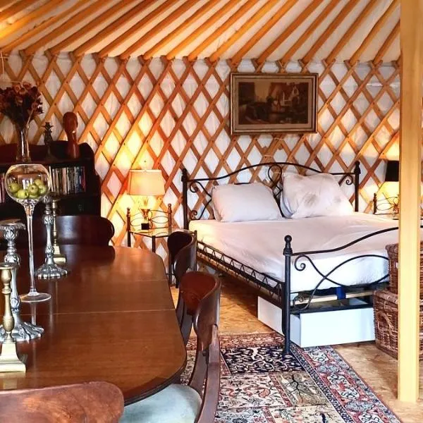 Big & luxurious eco-tiny house in nature & near Brussels: Merchtem şehrinde bir otel