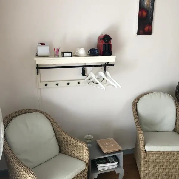 Les Allumettes d'Ecorsaint, hotel v mestu Écorsain