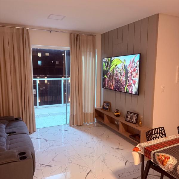 Apartamento novíssimo, perto do mar