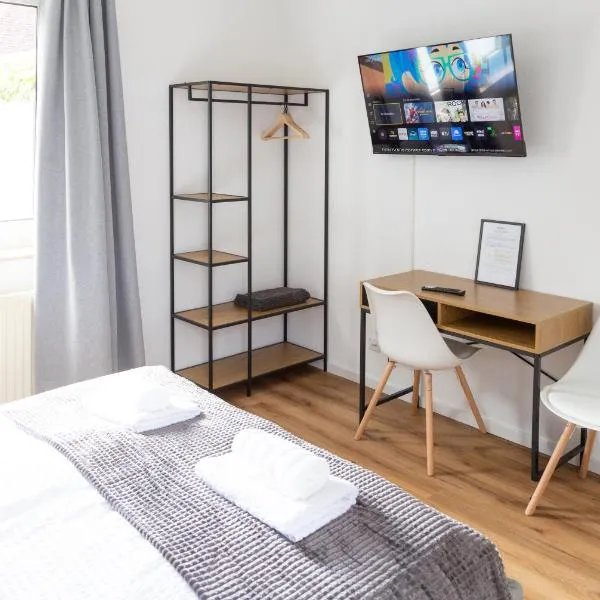 MiCasa OL - Moderne Gästezimmer an der Uni - Self Check-in - SMART TV - WLAN - Fugenloses Bad u separates WC - Nähe Uni & Innenstadt, Hotel in Oldenburg