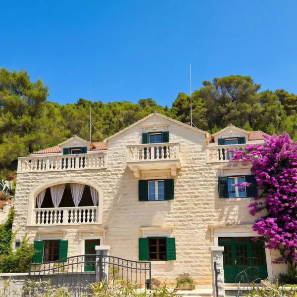 Apartments Renata, hotel v mestu Pučišća