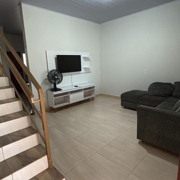 Apartamento mobiliado 2 quartos e garagem