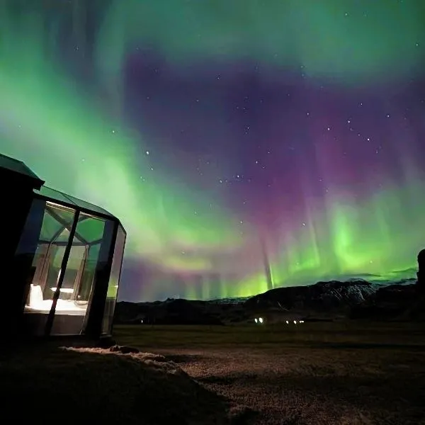 Aurora Glass Cabin I Private Sauna and Jacuzzi, Hotel in Hvolsvöllur