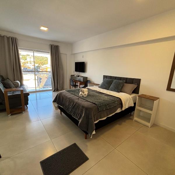 Loft novo no centro, perto da Oktober, com garagem
