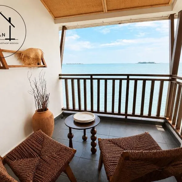 PD Full Seaview Water Chalet with Private Bathtub、ポートディクソンのホテル