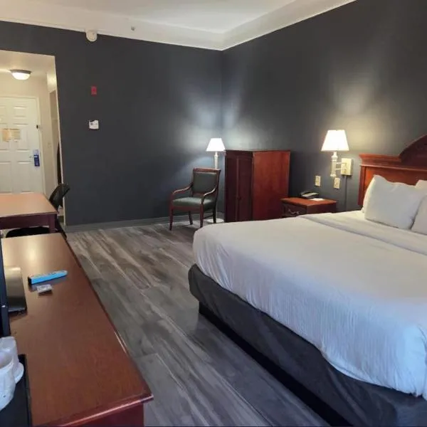Staywell Inn & Suites Fort Myers I-75, hotel i Fort Myers
