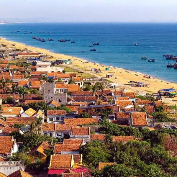 Phu Yen Beachfront Fishing Village Homestay, hotel v destinácii Tuy Hoa