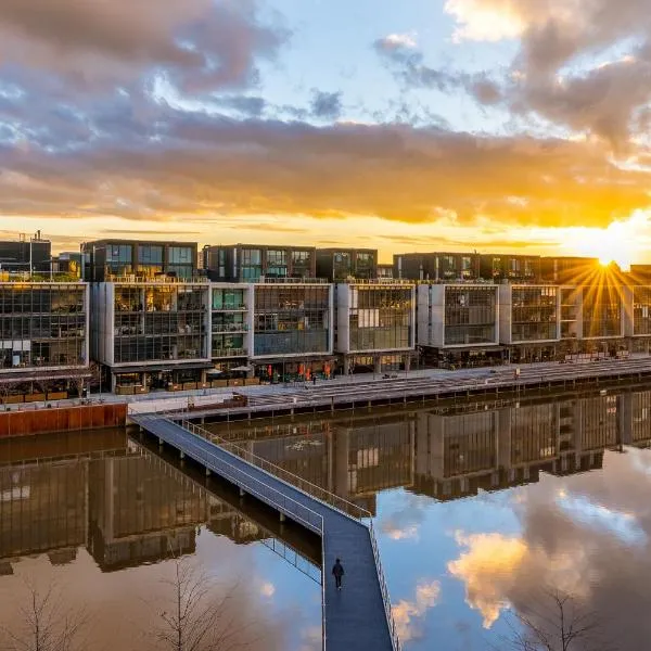 Comfy 2BA 2BR Kingston Foreshore Apartment - Hosted by Canstay, hotelli kohteessa Kingston 