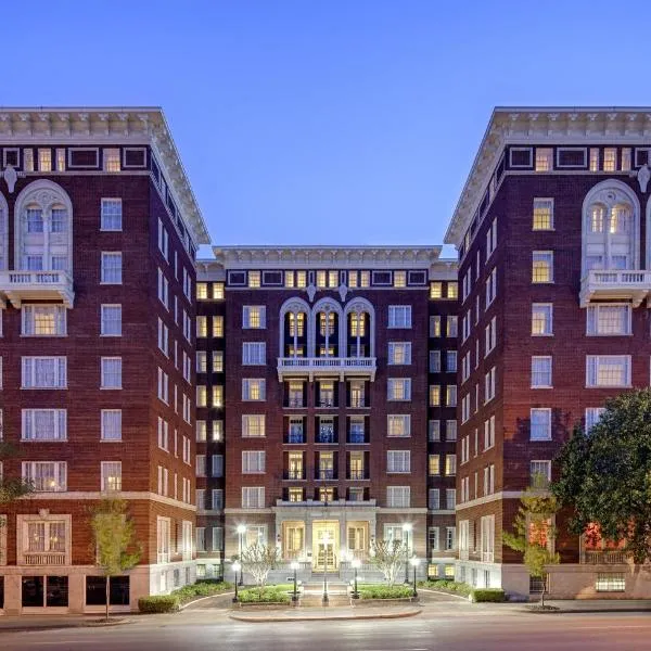 Tutwiler Hotel Birmingham, a DoubleTree by Hilton, отель в Бирмингеме
