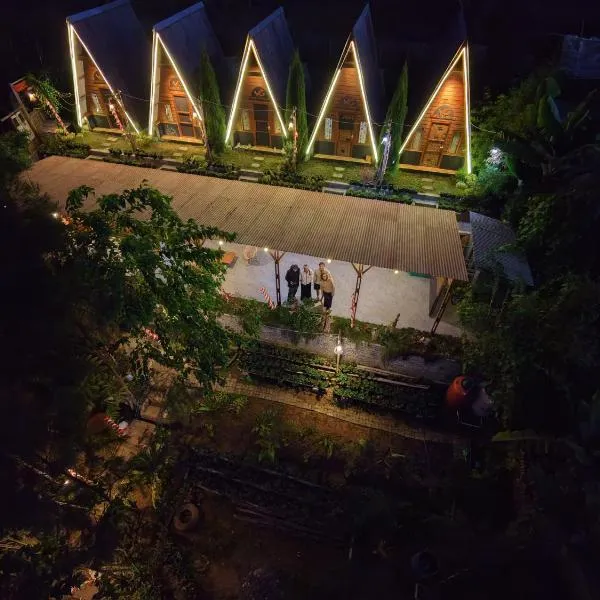 VANY Glamping, хотел в Пасуруан