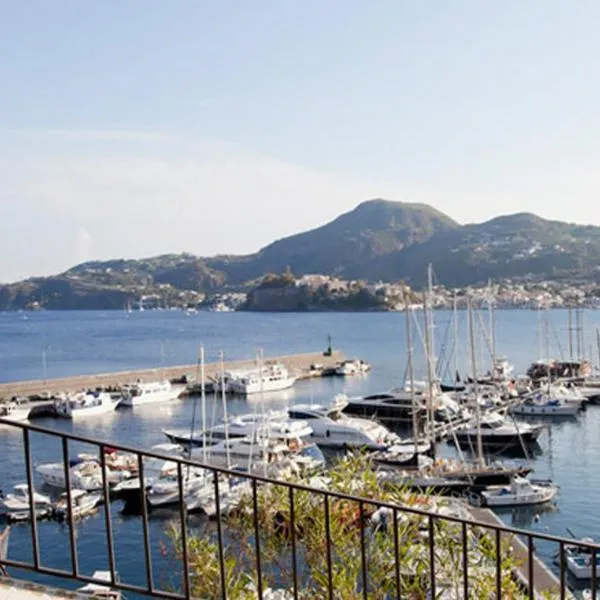 Hotel A Pinnata, hotel em Lipari