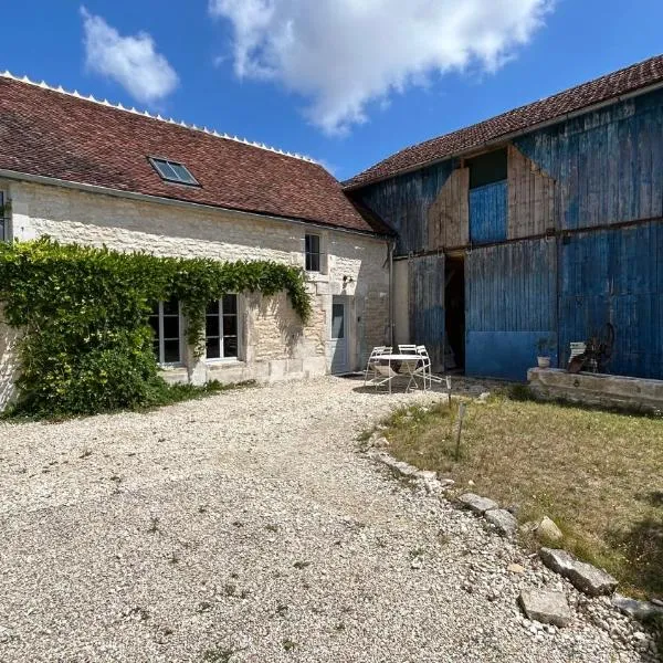 La Maison Bleue, maison mitoyenne de campagne, hotel em Vincelles