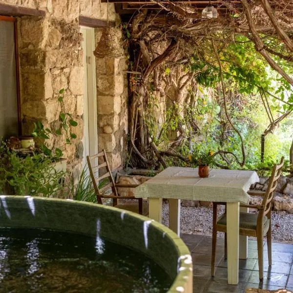 Hemdatya Stone Suites In The Galilee: Ilaniyya şehrinde bir otel