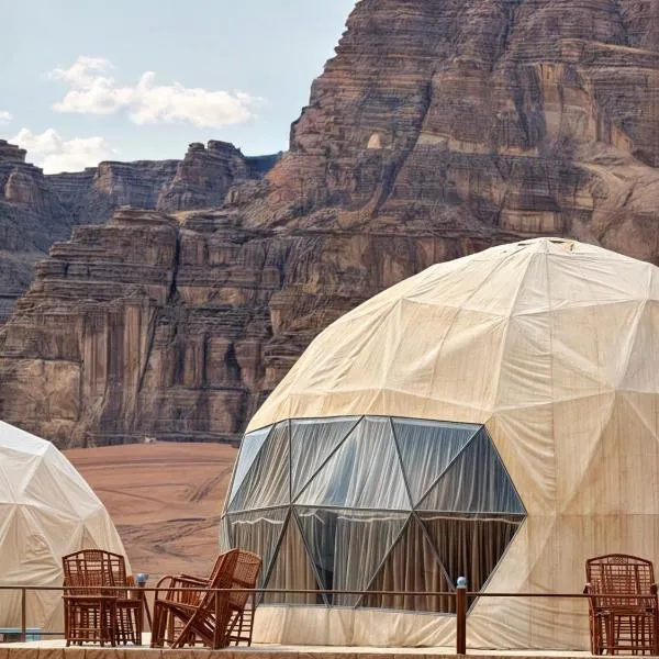 RUM DESERT BREEZE lUXURY CAMP&JEEP TOUR, hótel í Wadi Rum