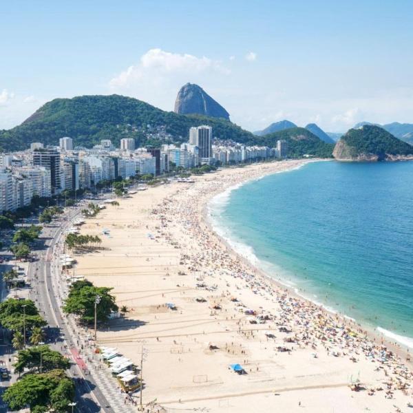 Cobertura ao lado da Praia