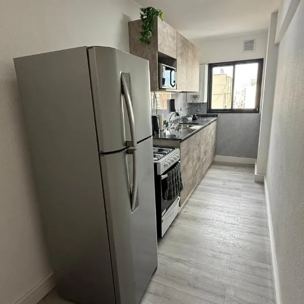 Departamento Mitre en Rosario centro 3, khách sạn ở Rosario