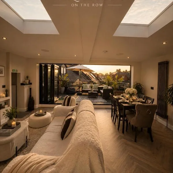 Luxury Penthouse With Balcony, hotell sihtkohas Nantwich