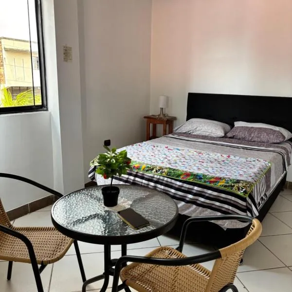Maynas100 3A - Suite moderna con baño privado, hotel sa Iquitos