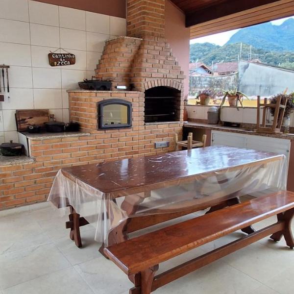 Casa em condominio com piscina privativa em Ubatuba
