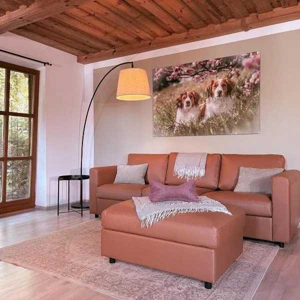 Ferienwohnung WAUzenberg mit Pool und Sauna: Hauzenberg şehrinde bir otel