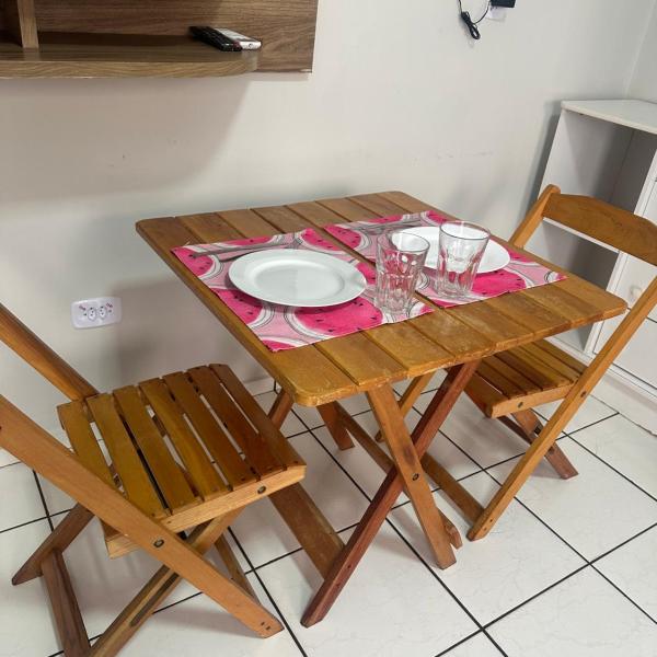 Quarto kitnet n 02 completo, banheiro, cozinha e garagem Apenas 1 quarto com 1 cama de casal - Foto 3