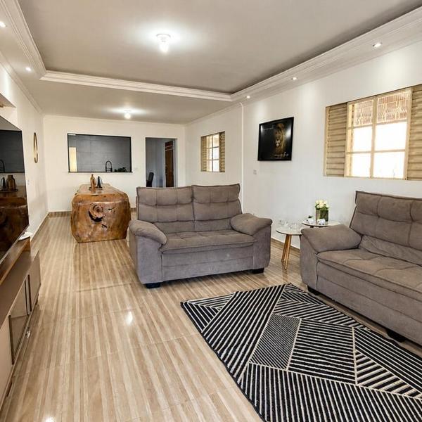 House with Heated Pool, Big Screen and Jacuzzi