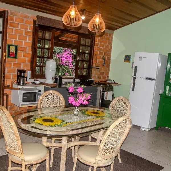 Casa do Tecelão - Refúgio, jardim e tranquilidade, viešbutis Kuritiboje