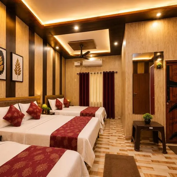 Shree Ram Aadhar Restaurant and Guest House - 15 mints From Ram Temple، فندق في Ayodhya