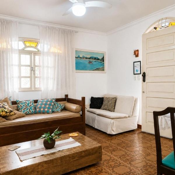 Casa Bonita Rio das Ostras, ar condicionado, wifi, churrasqueira e garagem