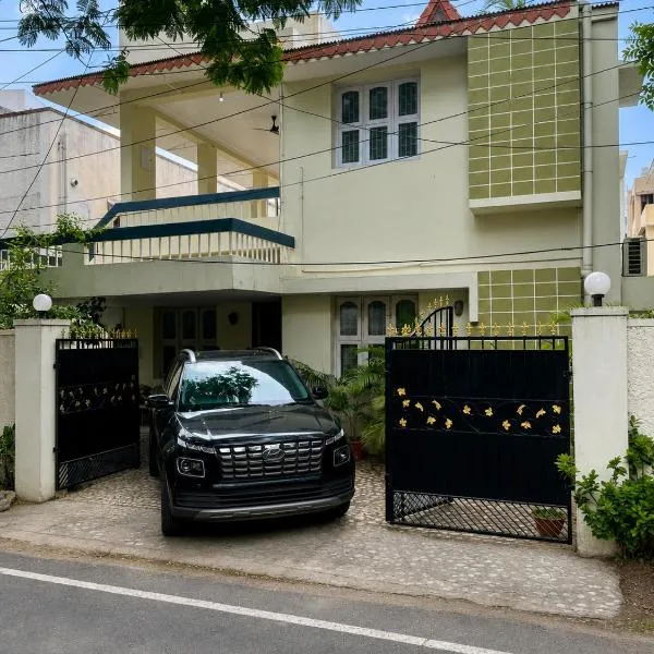 The Circle Hostel Velachery