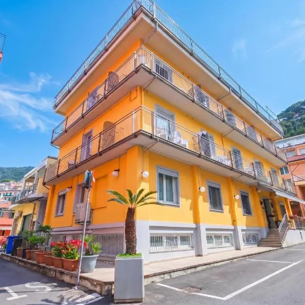 Hotel Del Golfo, hotel v mestu Laigueglia