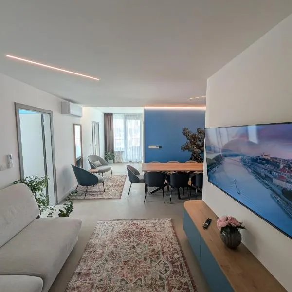 Slavic Industrial Apartments by CHORS，布拉提斯拉瓦的飯店