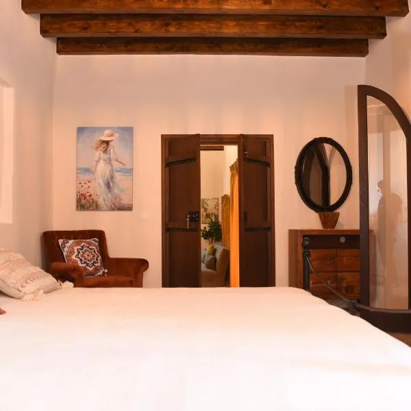 Old stone House Retreat, hotel di Limassol