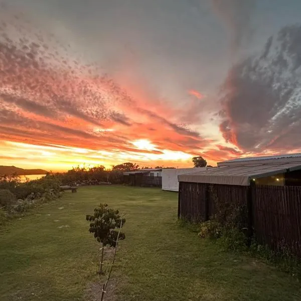 Sundays River Tiny homes - 5 min from Addo Park South Gate โรงแรมในGqeberha