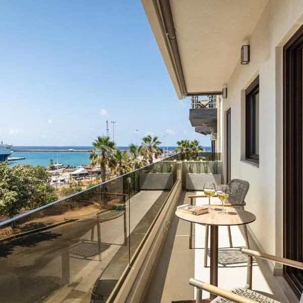 Twelve Luxury Living by 8essentially, hotel u gradu Heraklion
