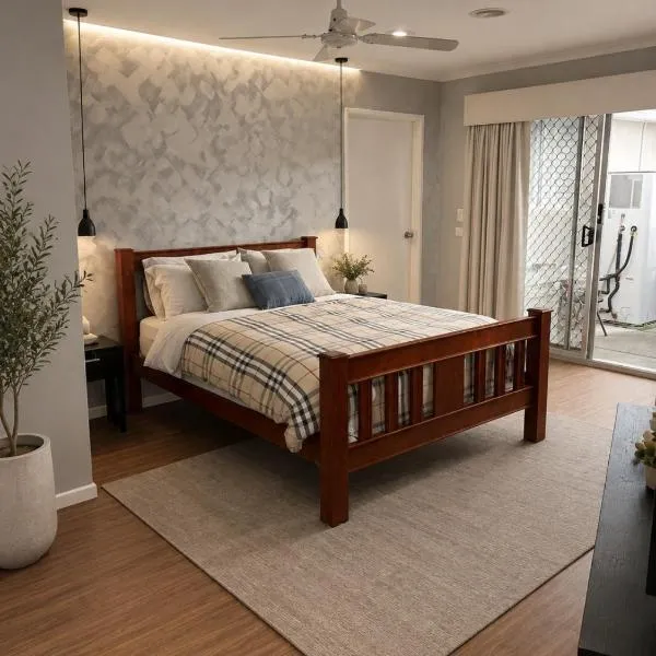 Guest ensuite room with private entrance, hotel a Melbourne