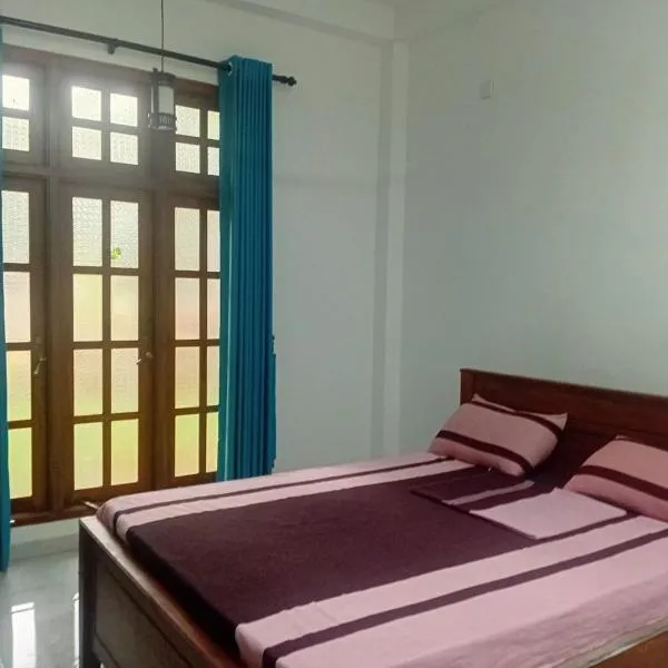 Blue Heaven Guest House Wellawaya: Wellawaya şehrinde bir otel