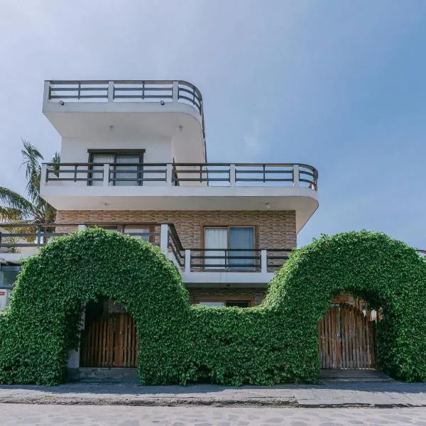 Hotel StarFish: Puerto Villamil şehrinde bir otel