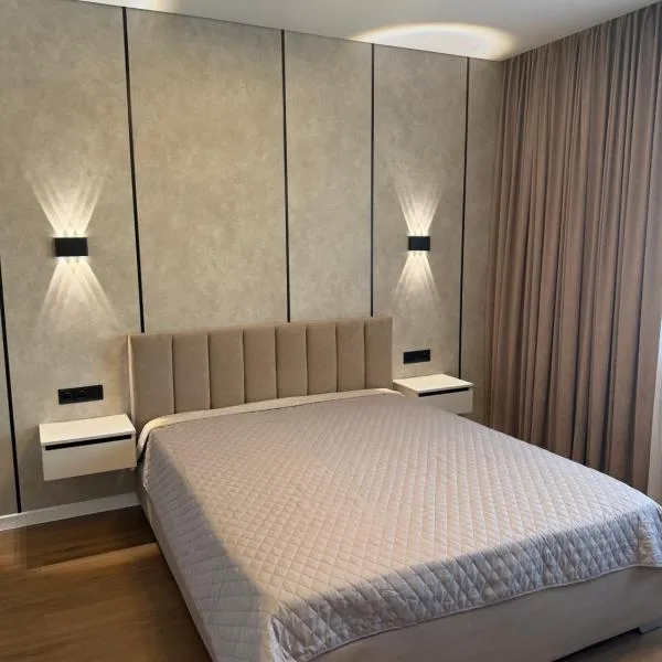 LUX апартаменти, hotel em Zhytomyr