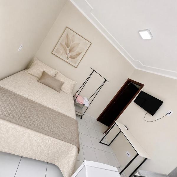 Quarto kitnet n 03 completo, banheiro, cozinha e garagem