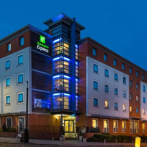 Holiday Inn Express Stevenage by IHG, хотел в Стивънидж