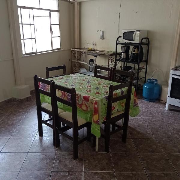 Excelente casa Centro com 3 quartos,cozinha, banheiro - Foto 3