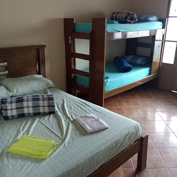 Excelente casa Centro com 3 quartos,cozinha, banheiro - Foto 5