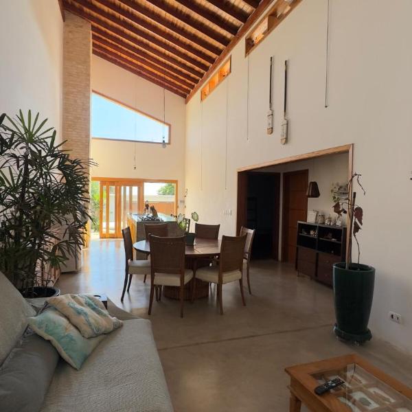 Casa com piscina Hidro e vista dos Balões