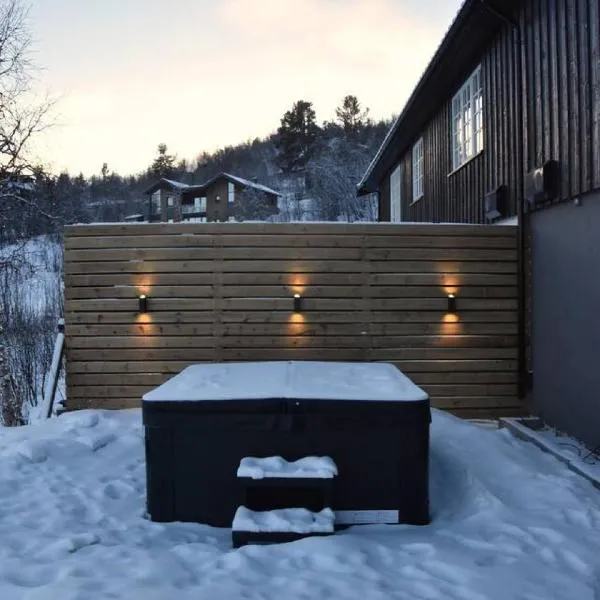 Stort hus med jaquzzi, hotel a Geilo