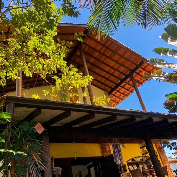 Casa com 2 suítes e lindas varandas no Caborê