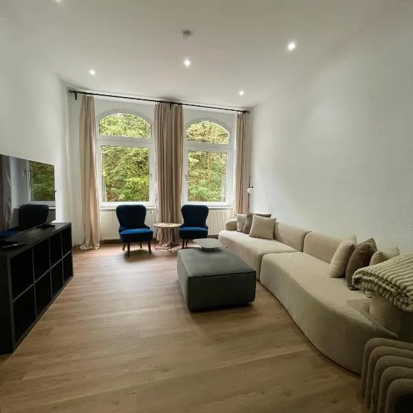 Newly renovated, central, quick access to Duesseldorf and Cologne, hotel v destinácii Wuppertal